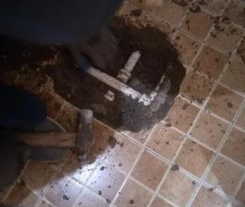 宝兴卫生间漏水维修公司为您分享下卫生间渗水如何处理及注意事项